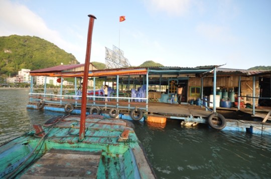Arrving to the Floating Restaurant